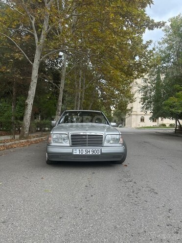 Mercedes E 220 1995, 270,000 km - 2.2 л - Bakı