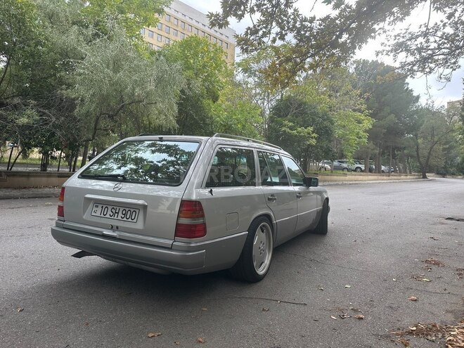 Mercedes E 220 1995, 270,000 km - 2.2 л - Bakı