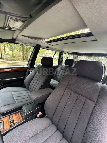 Mercedes E 220 1995, 270,000 km - 2.2 л - Bakı