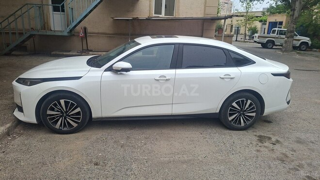 Changan Qiyuan A05 2025, 80,000 km - 1.5 л - Bakı