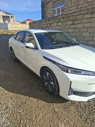 Changan Qiyuan A05 2025, 80,000 km - 1.5 л - Bakı