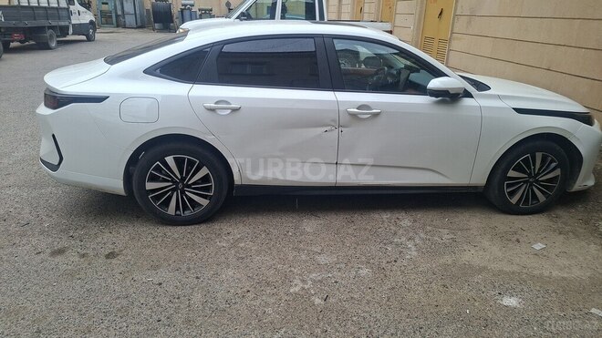 Changan Qiyuan A05 2025, 80,000 km - 1.5 л - Bakı