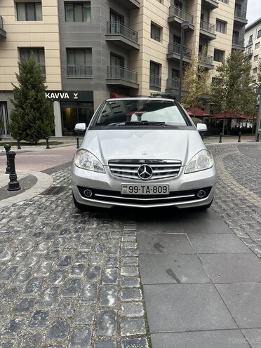 Mercedes A 180 2010, 137,000 km - 1.7 л - Bakı