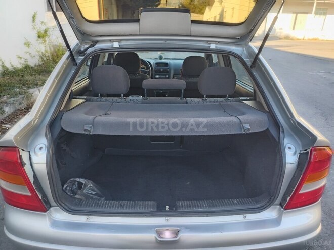 Opel Astra 1999, 180,000 km - 1.6 л - Şəki