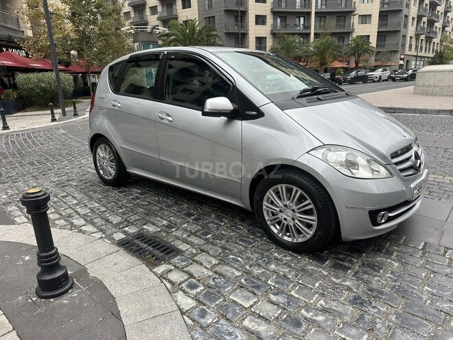 Mercedes A 180 2010, 137,000 km - 1.7 л - Bakı