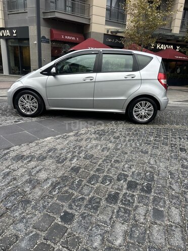 Mercedes A 180 2010, 137,000 km - 1.7 л - Bakı