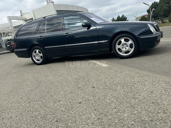 Mercedes E 220 2001, 420,000 km - 2.2 л - Bakı