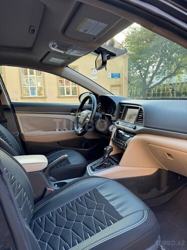 Hyundai Elantra 2018, 117,000 km - 2.0 л - Bakı