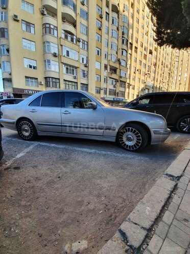 Mercedes E 270 2000, 366,000 km - 2.7 л - Bakı