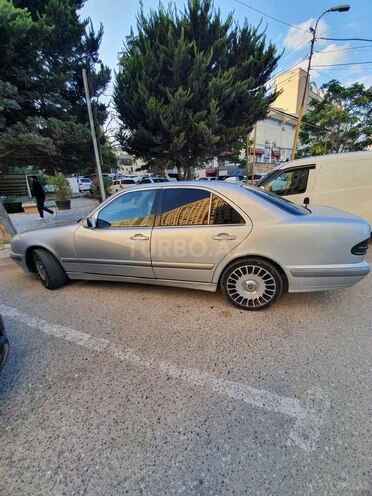 Mercedes E 270 2000, 366,000 km - 2.7 л - Bakı