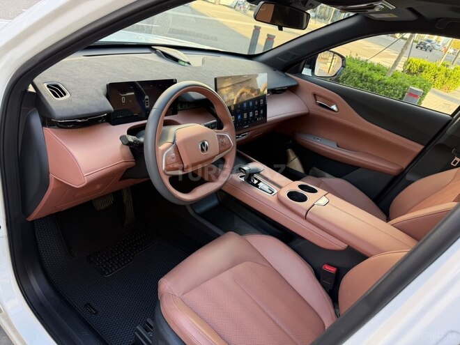 Changan  2025, 22,000 km - 1.5 l - Bakı