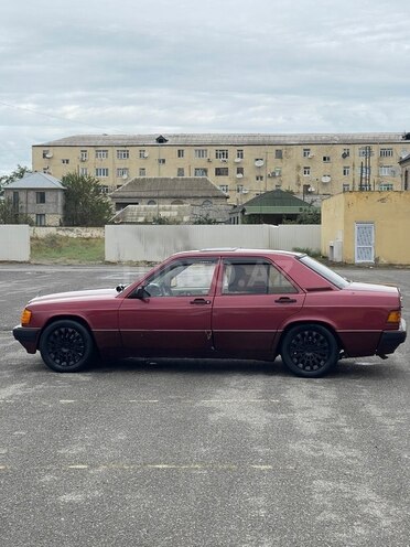 Mercedes 190 1991, 480,000 km - 1.8 l - Salyan