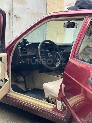 Mercedes 190 1991, 480,000 km - 1.8 l - Salyan