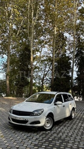 Opel Astra 2006, 500,000 km - 1.7 l - Yevlax