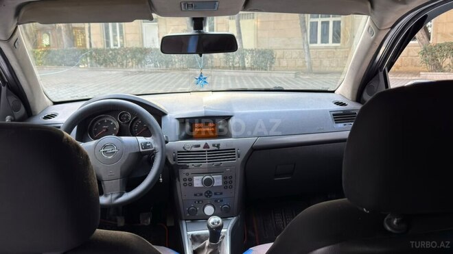 Opel Astra 2006, 500,000 km - 1.7 l - Yevlax
