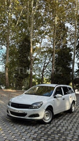 Opel Astra 2006, 500,000 km - 1.7 l - Yevlax