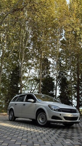 Opel Astra 2006, 500,000 km - 1.7 l - Yevlax