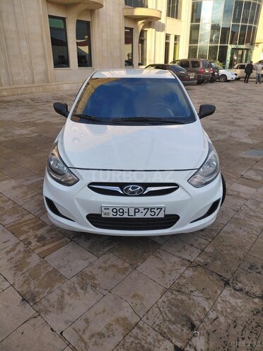 Hyundai Accent 2012, 235,326 km - 1.4 л - Bakı