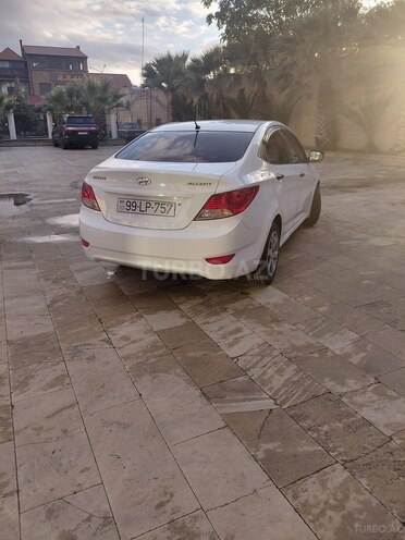 Hyundai Accent 2012, 235,326 km - 1.4 л - Bakı