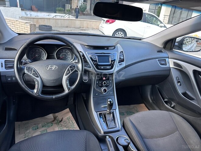 Hyundai Elantra 2015, 196,000 km - 1.8 л - Bakı