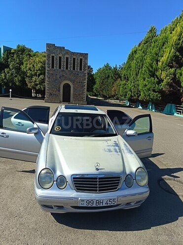 Mercedes E 220 2000, 446,503 km - 2.2 л - Qazax