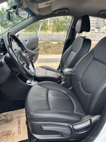 Hyundai Accent 2017, 130,000 km - 1.4 л - Bakı
