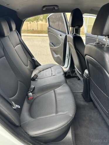 Hyundai Accent 2017, 130,000 km - 1.4 л - Bakı
