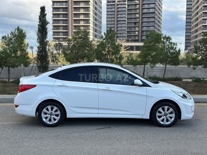 Hyundai Accent 2017, 130,000 km - 1.4 л - Bakı