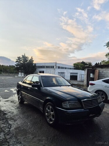 Mercedes C 250 1995, 425,000 km - 2.5 л - Bakı