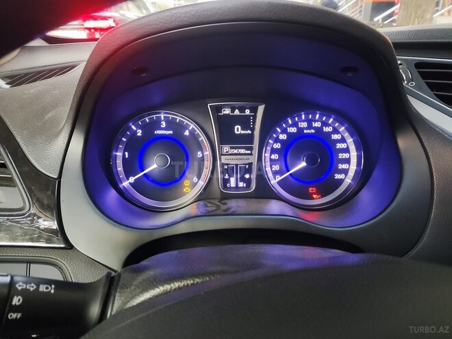 Hyundai Grandeur 2014, 234,800 km - 2.2 л - Bakı