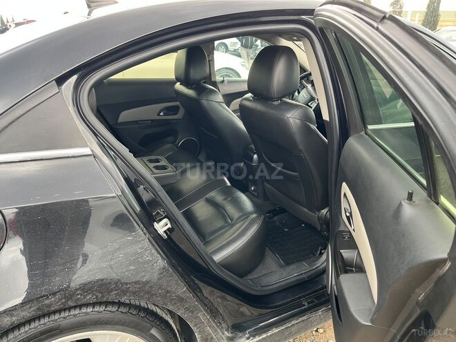 Chevrolet Cruze 2013, 291,756 km - 1.4 л - Yevlax