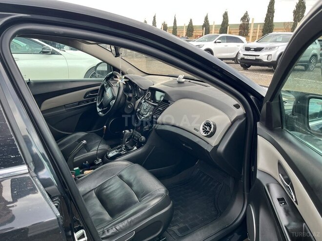 Chevrolet Cruze 2013, 291,756 km - 1.4 л - Yevlax