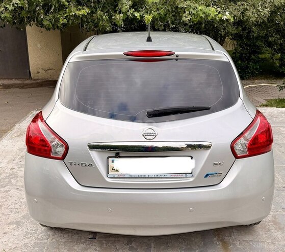 Nissan Tiida 2013, 135,464 km - 1.6 l - Bakı