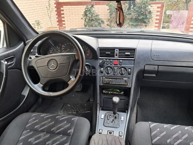 Mercedes C 220 2000, 340,868 km - 2.2 л - Bakı