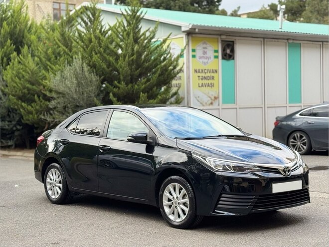Toyota Corolla 2016, 155,000 km - 1.6 л - Bakı
