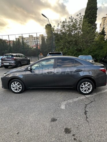 Toyota Corolla 2017, 144,400 km - 1.6 л - Bakı