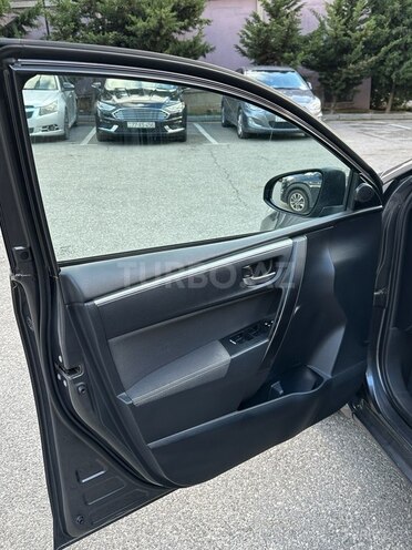 Toyota Corolla 2017, 144,400 km - 1.6 л - Bakı