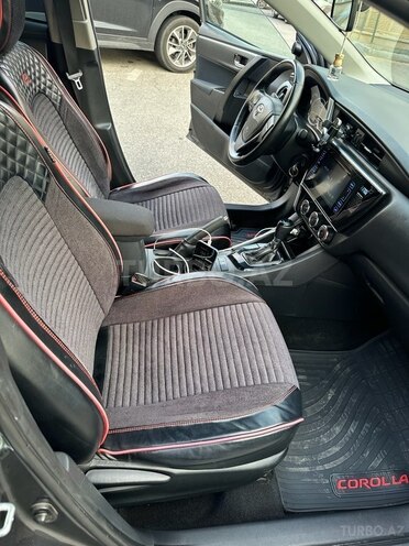 Toyota Corolla 2017, 144,400 km - 1.6 л - Bakı
