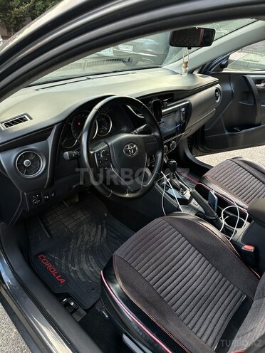 Toyota Corolla 2017, 144,400 km - 1.6 л - Bakı