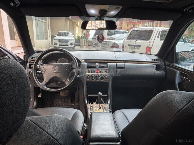 Mercedes E 240 2000, 356,000 km - 2.4 л - Bakı