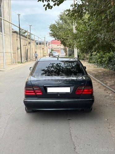Mercedes E 240 2000, 400,000 km - 2.4 л - Bakı