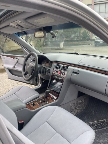 Mercedes E 240 1999, 410,000 km - 2.4 л - Bakı