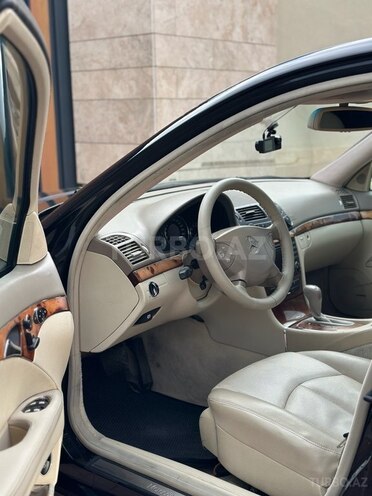 Mercedes E 320 2004, 324,000 km - 3.2 l - Bakı