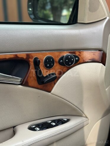 Mercedes E 320 2004, 324,000 km - 3.2 l - Bakı