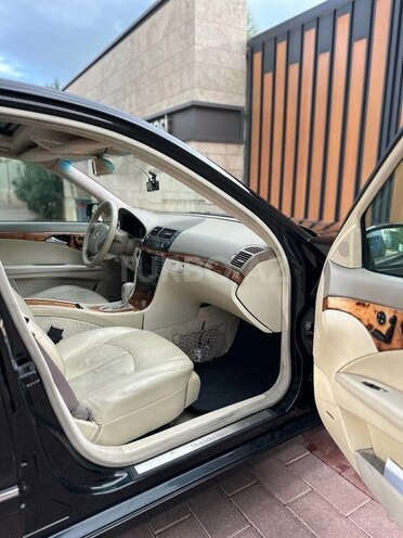 Mercedes E 320 2004, 324,000 km - 3.2 l - Bakı