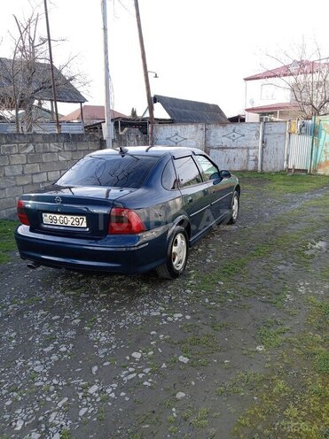 Opel Vectra 2000, 345,632 km - 1.6 л - Zaqatala