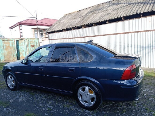 Opel Vectra 2000, 345,632 km - 1.6 л - Zaqatala
