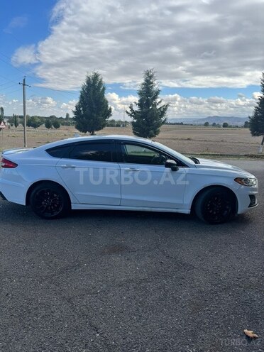 Ford Fusion (North America) 2019, 300,000 km - 1.5 л - Tovuz