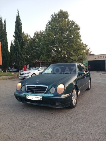 Mercedes E 220 2000, 388,642 km - 2.2 l - Bakı