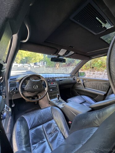 Mercedes E 320 1997, 80,000 km - 3.2 л - Şəki